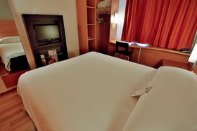 ibis Meknes