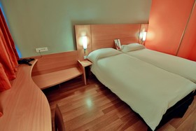 ibis Meknes