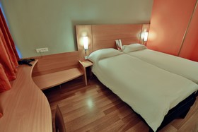 ibis Meknes