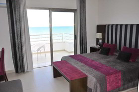 Suites Hotel Omeya