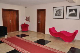 Suites Hotel Omeya