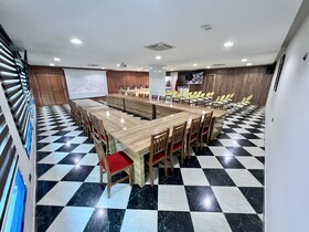 Hotel Annakhil