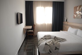 Hotel A44