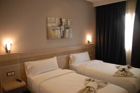 Hotel A44