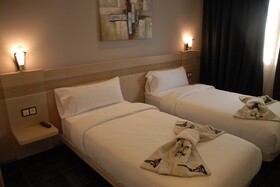 Hotel A44