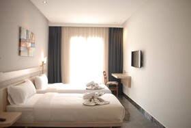 Hotel A44