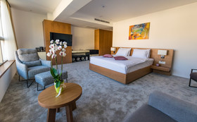 Harmonia Hotel by Dukley