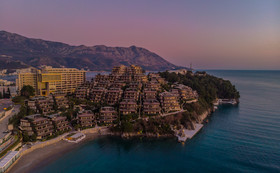 Harmonia Hotel by Dukley