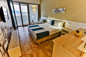 Carine Hotel Delfin