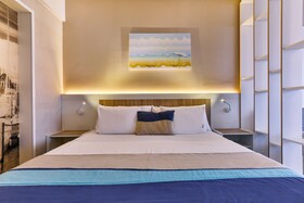 Carine Hotel Delfin