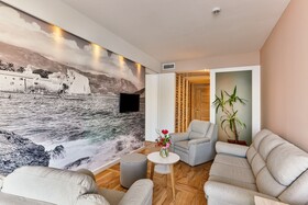 Carine Hotel Delfin