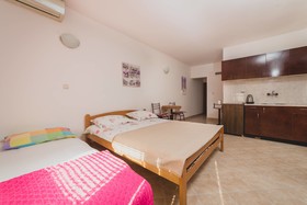 Apartments Andjela