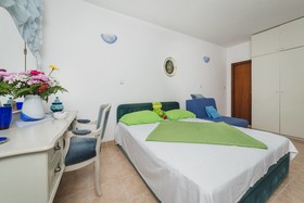 Apartments Andjela