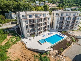 Apartments Green Hill