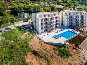 Apartments Green Hill