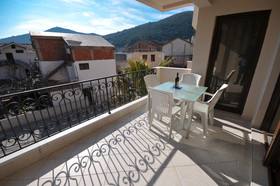 Apartments Maini