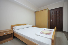 Apartments Maini