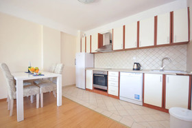 Apartments Maini