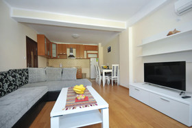 Apartments Maini