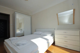 Apartments Maini