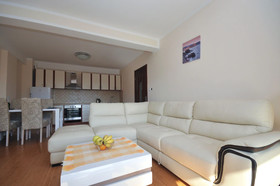 Apartments Maini