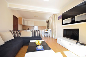 Apartments Maini