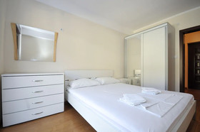 Apartments Maini