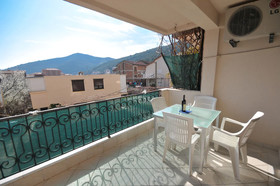 Apartments Maini
