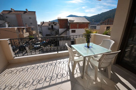 Apartments Maini