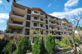 Apartments Maini