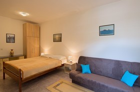 Guest House Madra