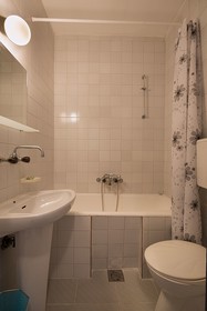 Guest House Madra