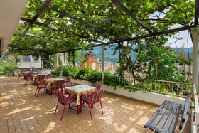 Guest House Madra
