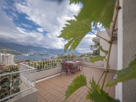 Guest House Madra