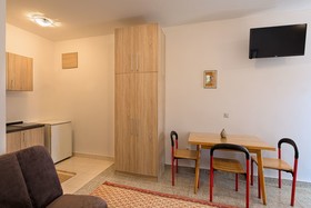 Guest House Madra