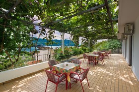 Guest House Madra