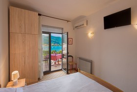 Guest House Madra