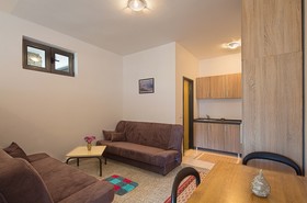Guest House Madra