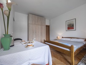 Guest House Madra