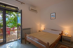 Guest House Madra