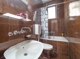 Guest House Madra