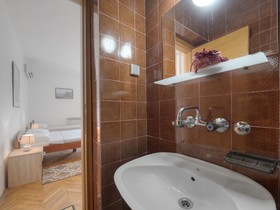 Guest House Madra