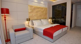 Hotel Atina