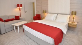 Hotel Atina