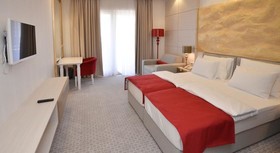 Hotel Atina