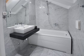 Hotel Atina