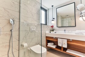 Hotel Momentum by Aycon