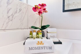 Hotel Momentum by Aycon