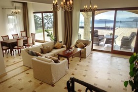 Oak Leaf Residences