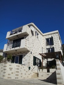 Verena Holiday Home